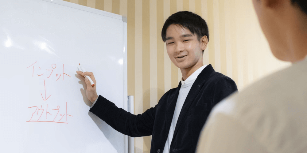 坂本凌太郎代表のenglishcamp（イングリッシュキャンプ）の、英会話上達の3つのステップをサポートするアドバイザー